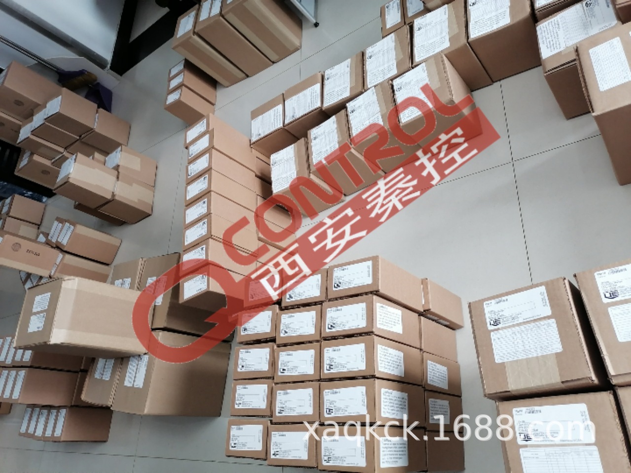 J402K-456-M201双点差压控制器美国UE