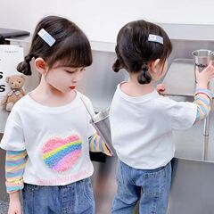 2025春の服装の新しい子供服の女の子の偽の2つの洋風の百合の子供の長袖の底のストライプの上着