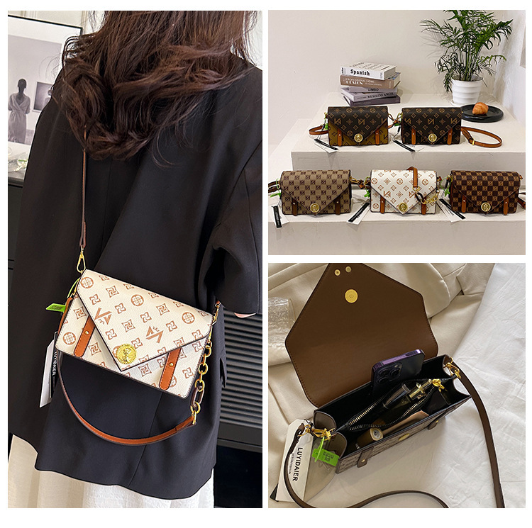 Women's Crossbody Bag Personalized Small Square Shoulder Bag_voghion.com