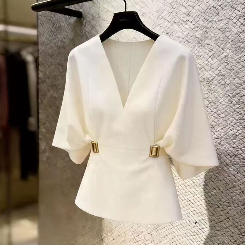 French-style chic top for women, summer elegant and luxurious, versatile for commuting, slimming and waist-cinching, with a unique vibe, white shirt