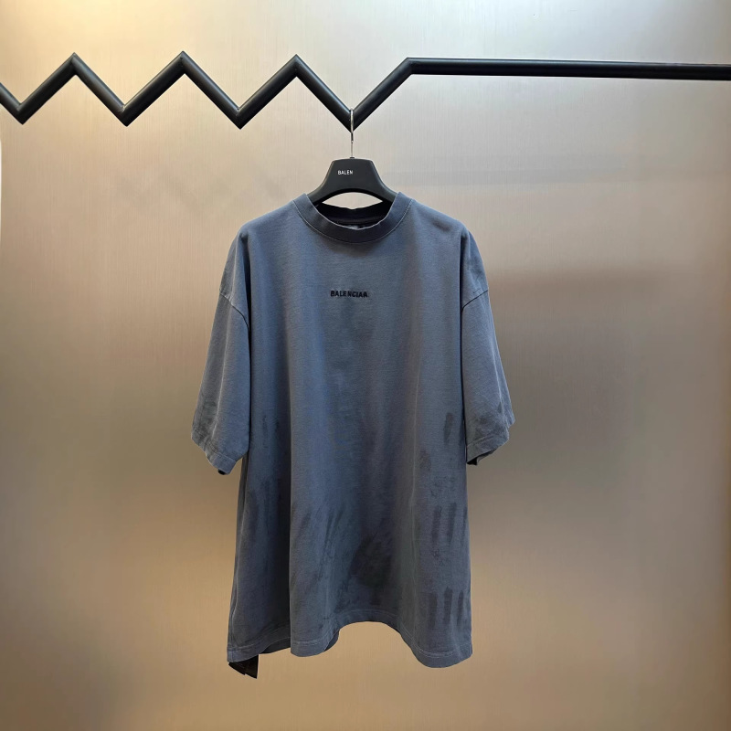 In-Stock High-Quality Paris B Brand 26Ss New Model Graphic Faded Embroidery Short-Sleeve Loose Unisex T-Shirt Cotton In-Stock High-Quality Paris B Brand 26Ss New Model Graphic Faded Embroidery Short-Sleeve Loose Unisex T-Shirt Cotton