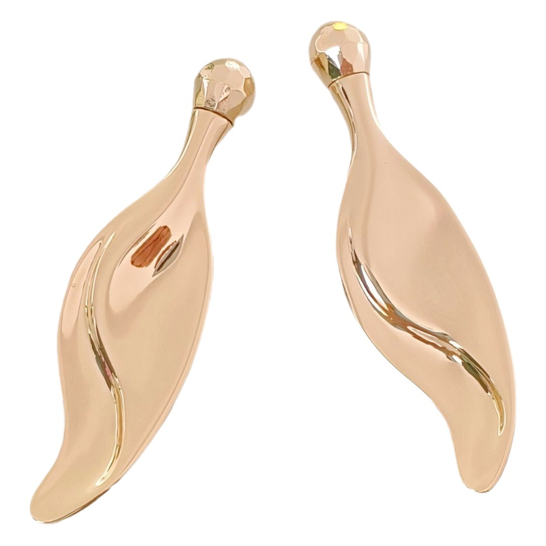 Nuevo masajeador facial en stock, mini raspador tipo hoja de aleación de zinc, herramienta metálica para masaje facial