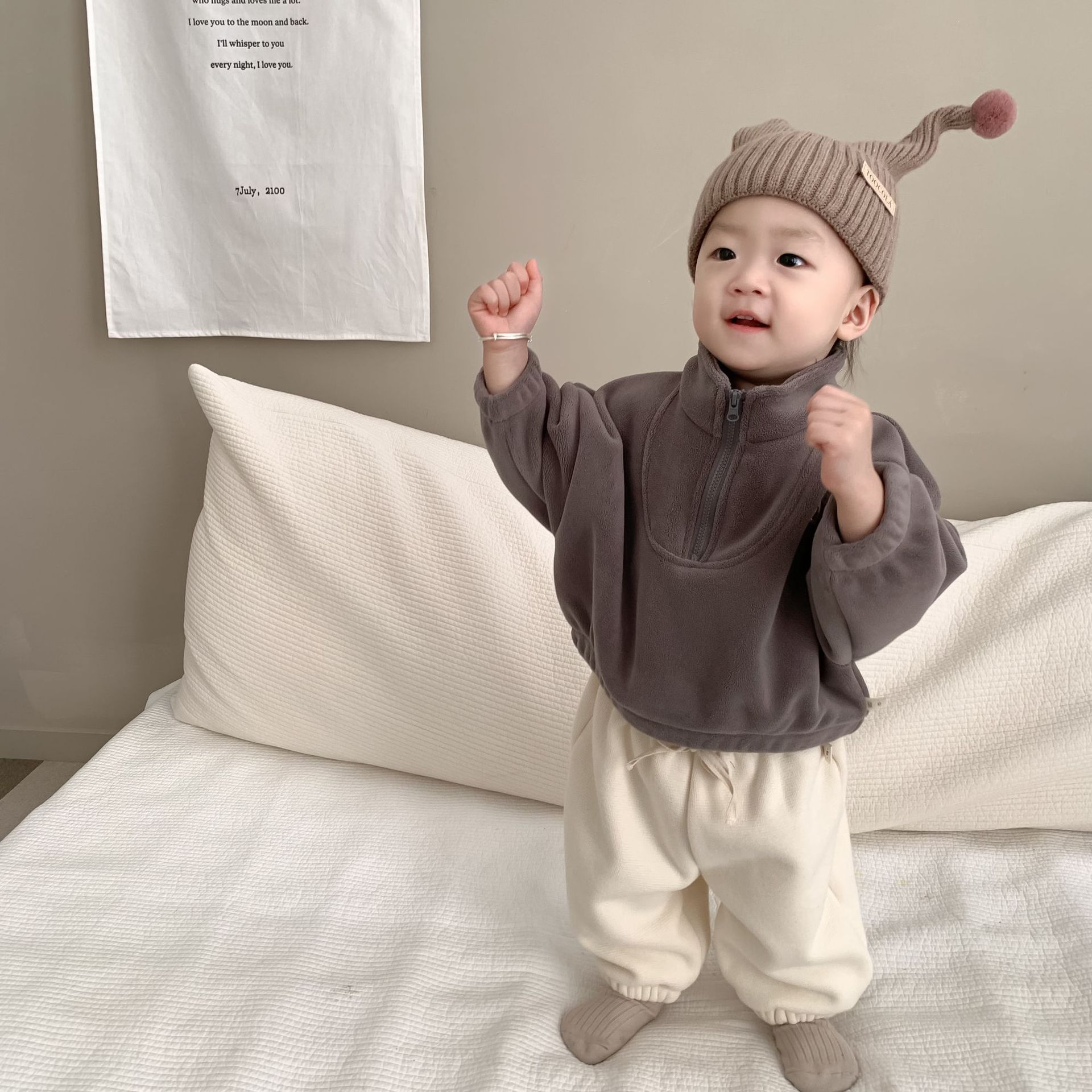Ropa de primavera y otoño para niños, ropa infantil de estilo coreano, ropa para salir de paseo, conjunto de dos piezas de sudadera y pantalones deportivos para niños, conjunto de otoño para bebés.
