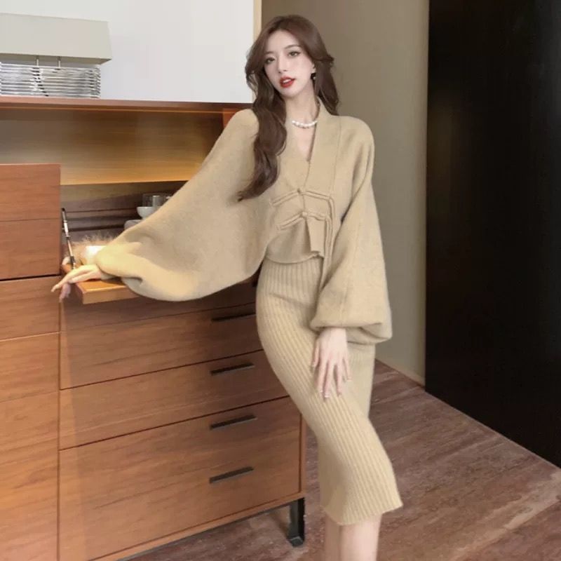 粉色针织吊带裙长款毛衣女2025秋冬新款针织内搭背心连衣裙两件套|undefined