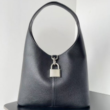 ��ƤŮ���¿�locker�i�^���˰��^��ţƤ�r�к��s�μ������Ҹ�°�