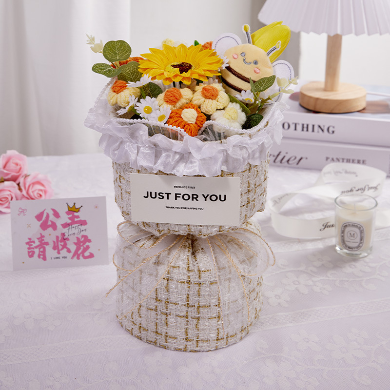 玫瑰针织花束编织香皂花成品小蜜蜂生日礼物女生礼物小香风花束|undefined