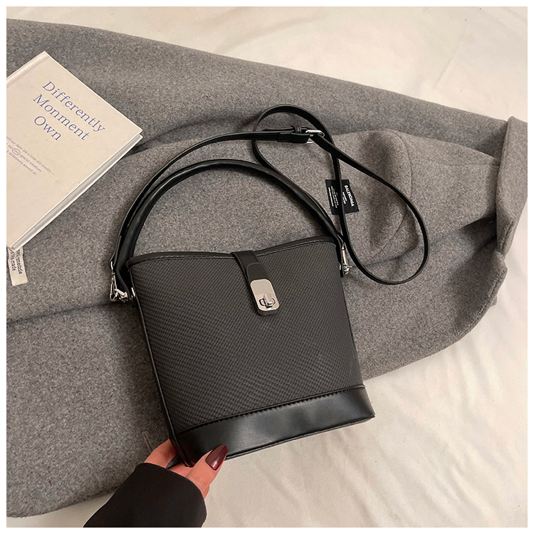 Comercio exterior transfronterizo retro bolso de cubo de mano de color 2025 nuevo nicho de alto nivel simple hombro bolso de mujer image 14