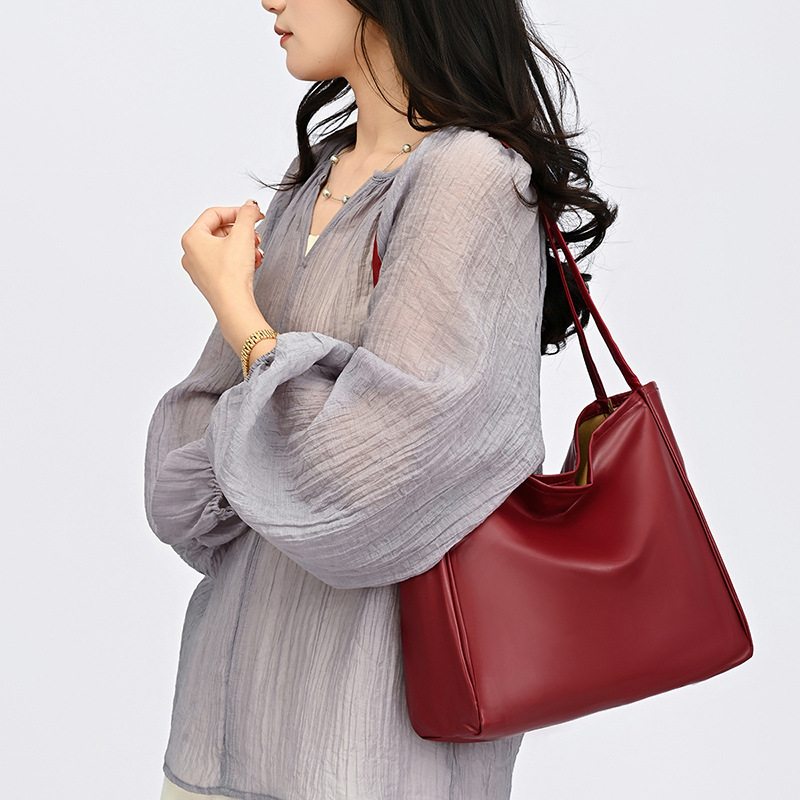 Retro Large-Capacity Bag 2026 New Trendy Fashion Niche Shoulder Bag Crossbody Textured Versatile Tote Bag