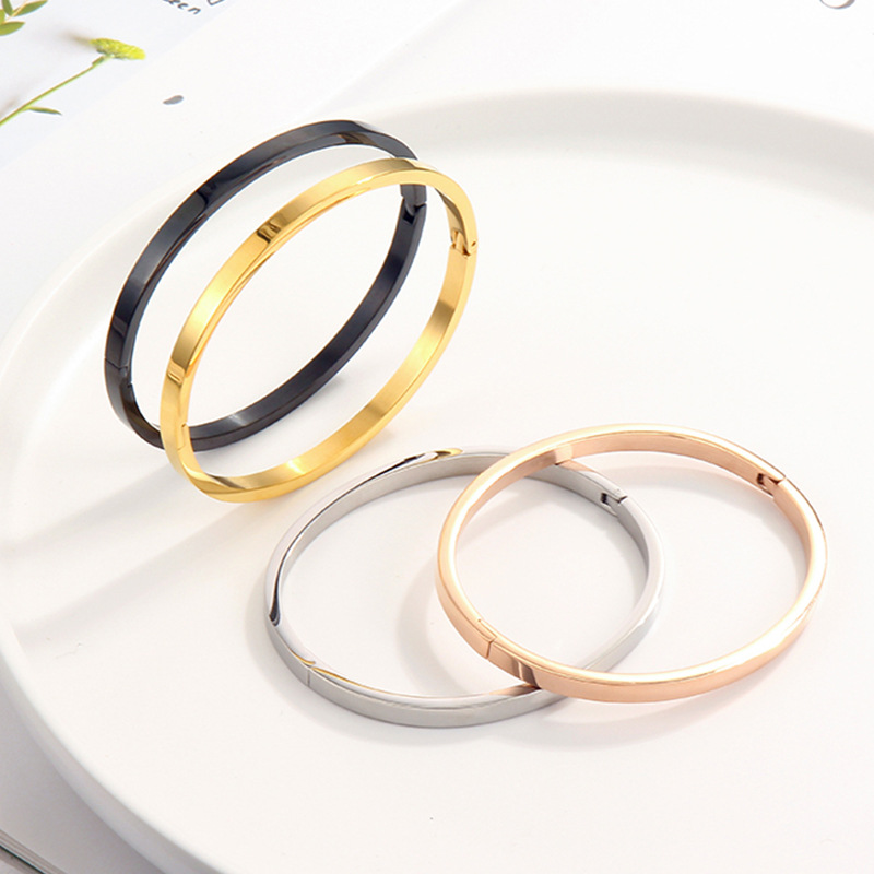 Simple Style Solid Color Titanium Steel Bangle In Bulk display picture 2