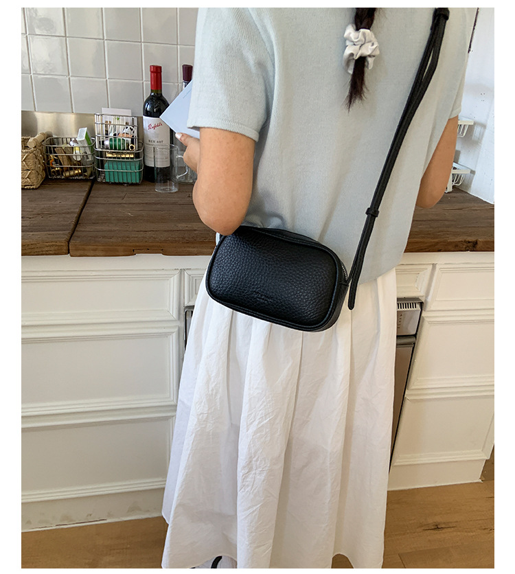 Fashionable and casual small square bag for women, 2025 summer new style personalized crossbody bag, versatile solid color lychee pattern single-shoulder bag undefined