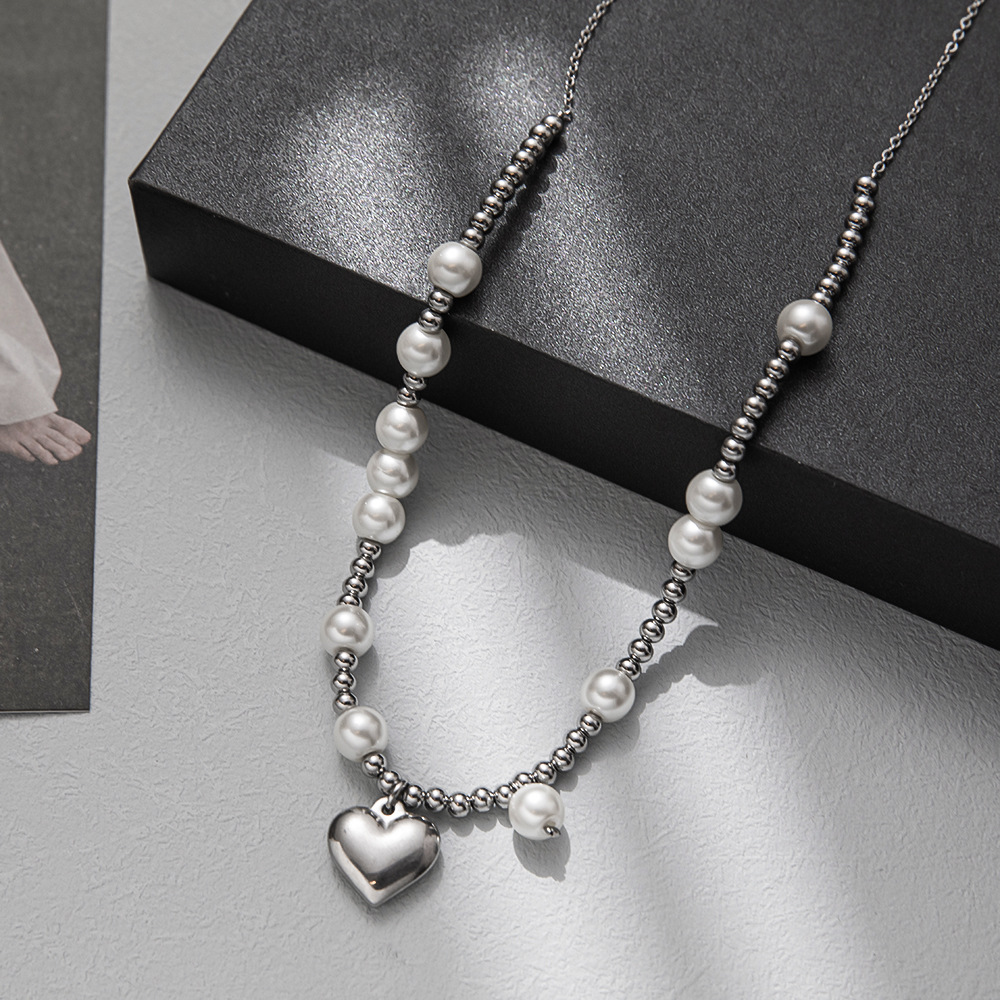 Original Design Heart Shape Imitation Pearl Titanium Steel Beaded Pendant Necklace 1 Piece