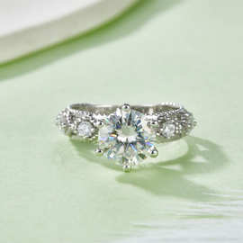 S925银镀18K白金圆形莫桑钻女戒8.0mm/2.0CT