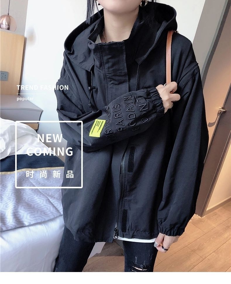 안감이 있는 블랙 더블 레이어