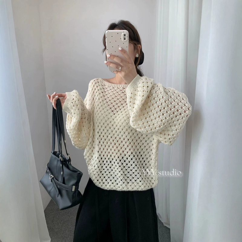 French resort-style solid color round-neck hollow-out knit sweater, early autumn loose-fitting, casual, slimming, versatile women's top French resort-style solid color round-neck hollow-out knit sweater, early autumn loose-fitting, casual, slimming, versatile women's top
