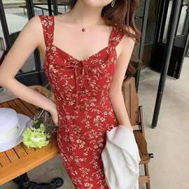 茶歇法式红色碎花吊带连衣裙子女夏季2025年新款海边度假沙滩长裙