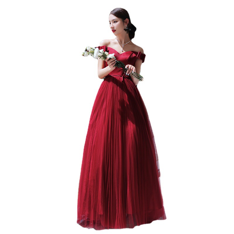 Vestido de fiesta de un solo hombro para la novia, nuevo modelo de verano 2026, vestido rojo para compromiso y banquete de agradecimiento de boda, vestido largo que se puede usar de forma informal. image 6