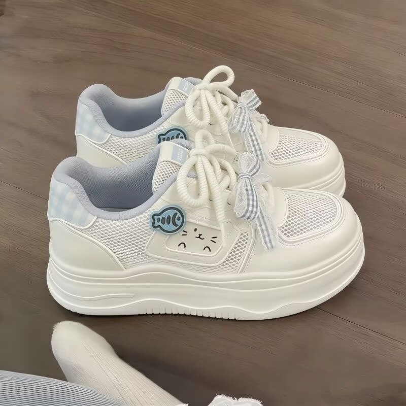 Zapatos blancos de malla de leche de mujer fu fu suela gruesa adorable zapatos de red casuales versátiles 2026 nuevos zapatos de tablero de verano