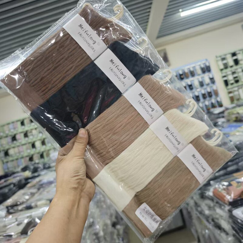 Autumn and winter girls new double needle combed cotton pile women's fashion warm cotton socks high tube pile women's socks Autumn and winter girls new double needle combed cotton pile women's fashion warm cotton socks high tube pile women's socks