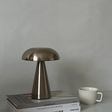 跨境爆款丹麦蘑菇灯卧室触摸床头小夜灯酒吧餐厅氛围灯装饰台灯