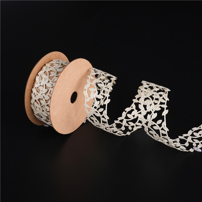 AliExpress ultrasónico en relieve hojas cinta regalo de Navidad decoración de ratán hojas de encaje de oro en stock