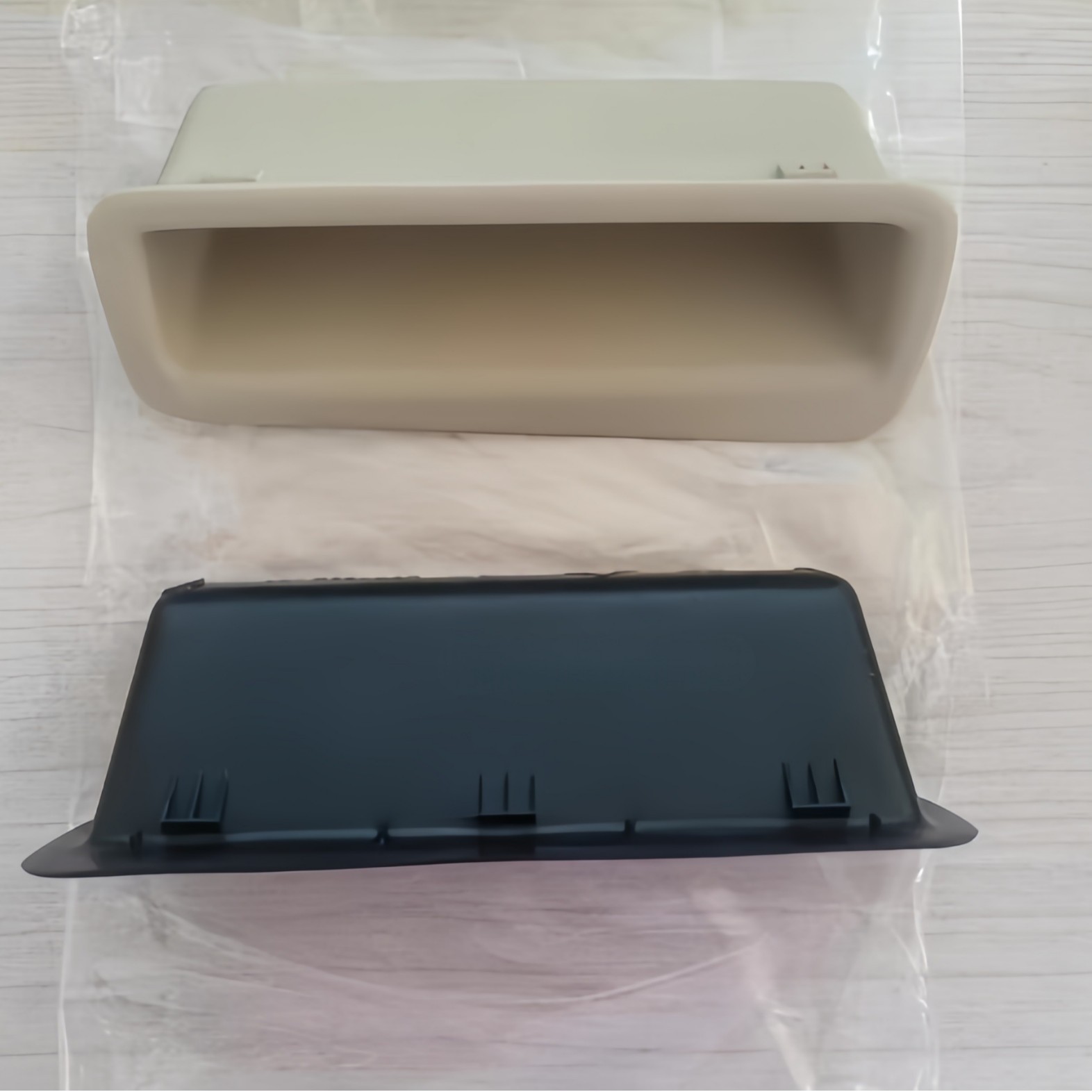Suitable for Lexus RX270 RX350 RX450H tailgate handle cover 75837-48010-A0