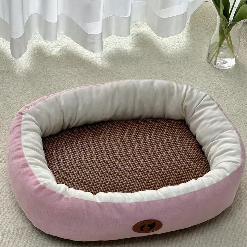 犬の巣猫の巣を厚くして保温します。|undefined