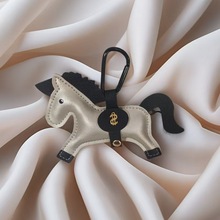 欧美新款小马多色创意马上有钱皮革挂件钥匙扣马上有钱包包挂件