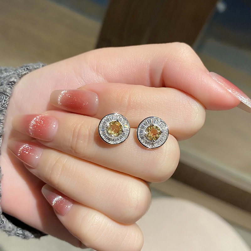 Pendientes de plata de ley S925 para mujer, lujo ligero, pendientes de alta gama que no se desvanece