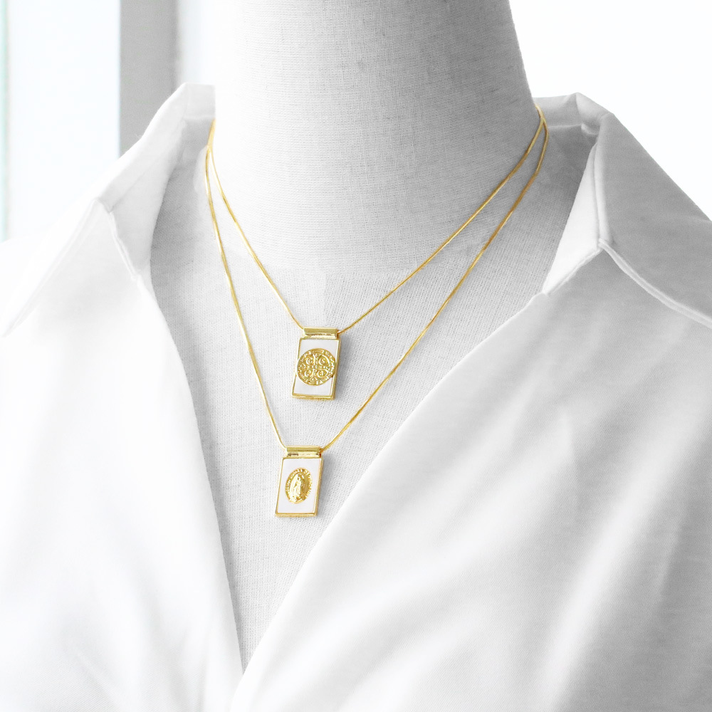 Großhandel Schmuck Vintage-Stil Einfacher Stil Kreuzen Kupfer Hülse Überzug Halskette Mit Anhänger Schlangenkette display picture 9