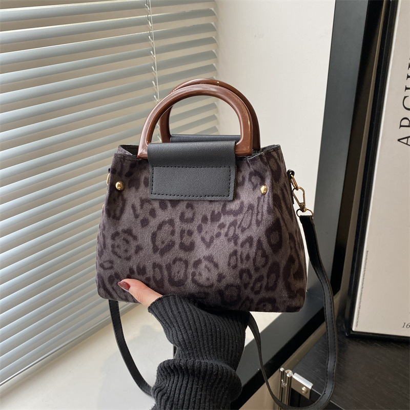 Moda coreana retro leopardo bolso de mano 2025 primavera nueva mujer bolso de hombro de color contraste temperamento bolso cuadrado