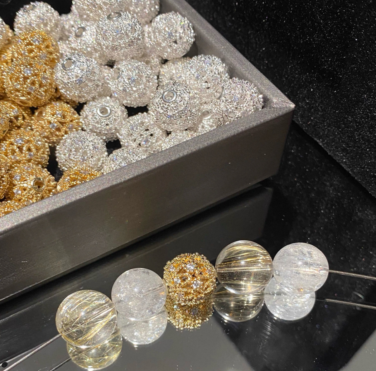 Color-Preserving Exquisite Sparkling Hollow Ball Bead Accessories Crystal DIY Spacer Beads and Decorative Pieces for Handmade Jewelry