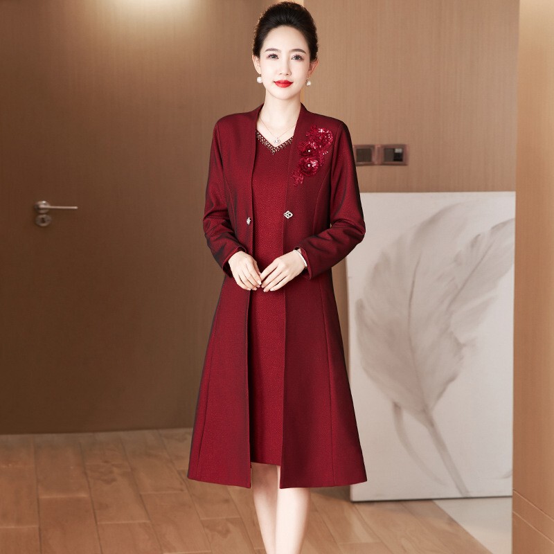 2026 Autumn/Winter Two-Piece Mother of the Bride Outfit for Weddings and Festive Banquets, Stylish and Fashionable Dress for Mother-In-Law 2026 Autumn/Winter Two-Piece Mother of the Bride Outfit for Weddings and Festive Banquets, Stylish and Fashionable Dress for Mother-In-Law