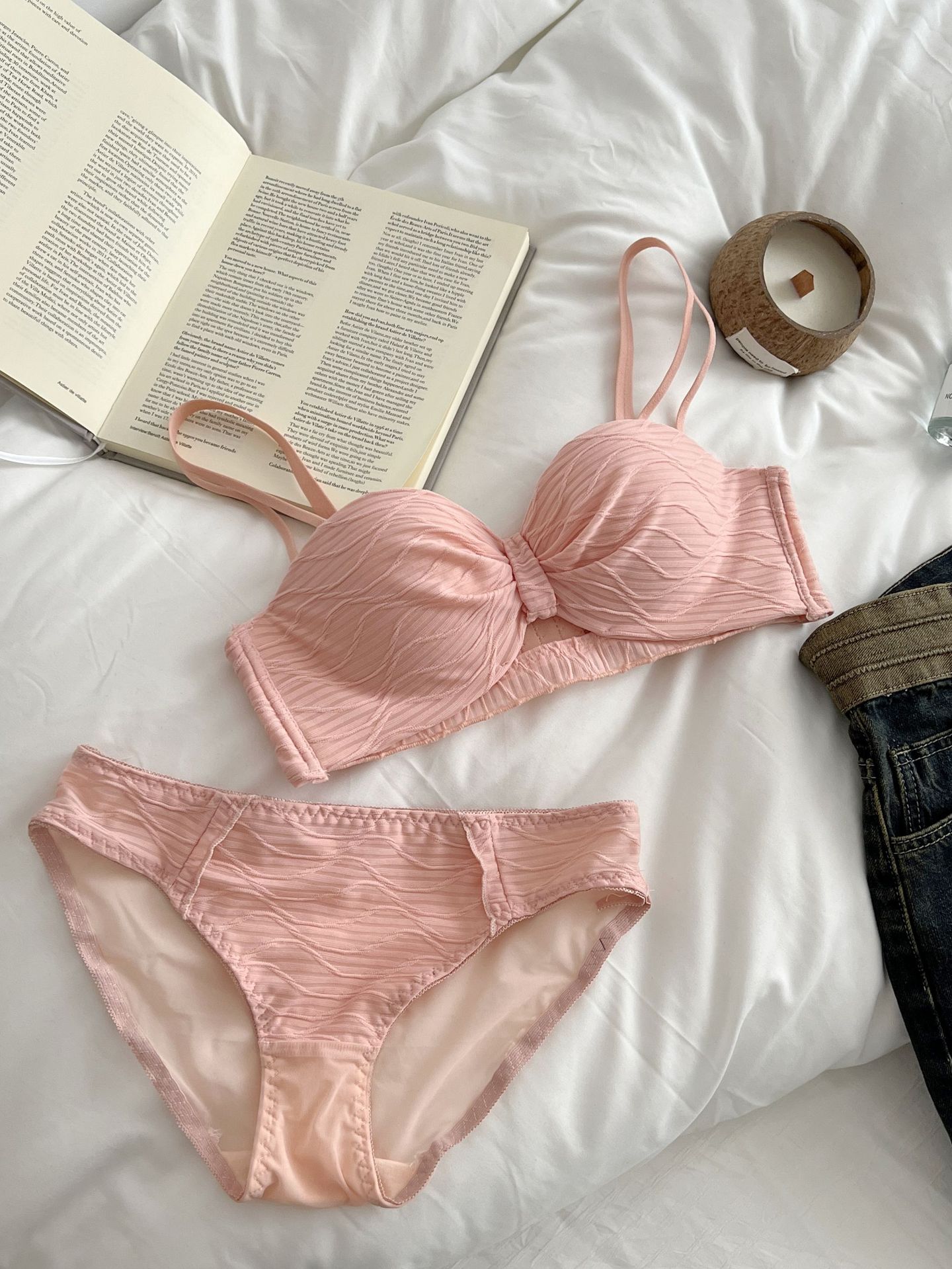 Venta directa de fábrica comercio electrónico transfronterizo sudeste asiático Vietnam Tailandia lencería niña sin tirantes dos vestidos hermosa espalda sujetador