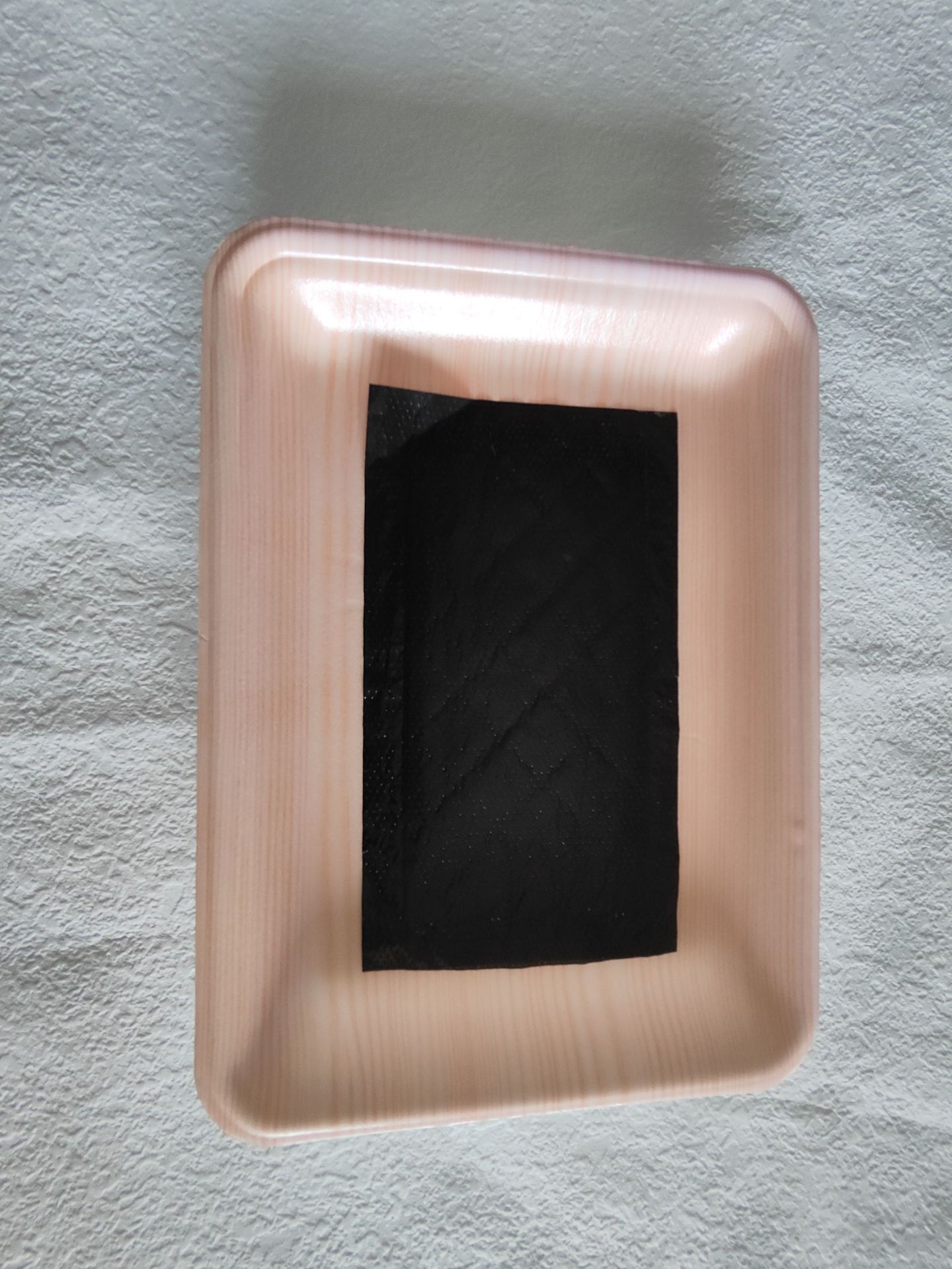 厂家大量生产黑色一次性生鲜吸水垫水果蔬菜鱼类保鲜垫吸血垫