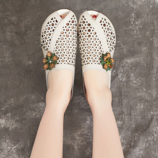Sandals Women's 2024 New Summer Women's Shoes Ethnic Style Thick Heel Soft Bottom Cow Leather Sandals Middle-aged Mother Slippers