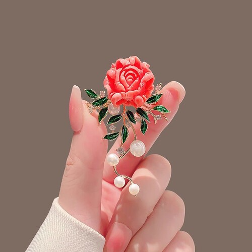 Camellia corsage, pearl flower, animal high-end butterfly brooch, small fragrant pin, coat and clothing accessories