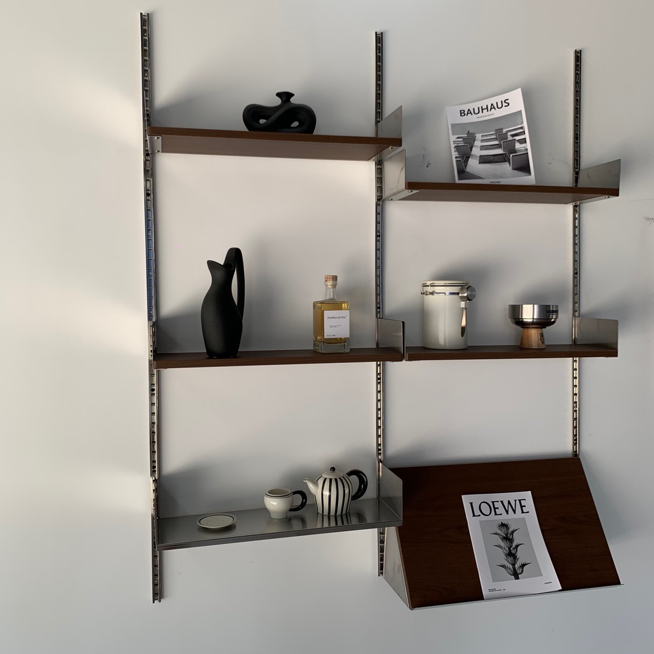 Vitsoe 트랙 중고 선반 거실 배경 벽 장식 조절 가능한 책장 홈 벽 디스플레이 스탠드
