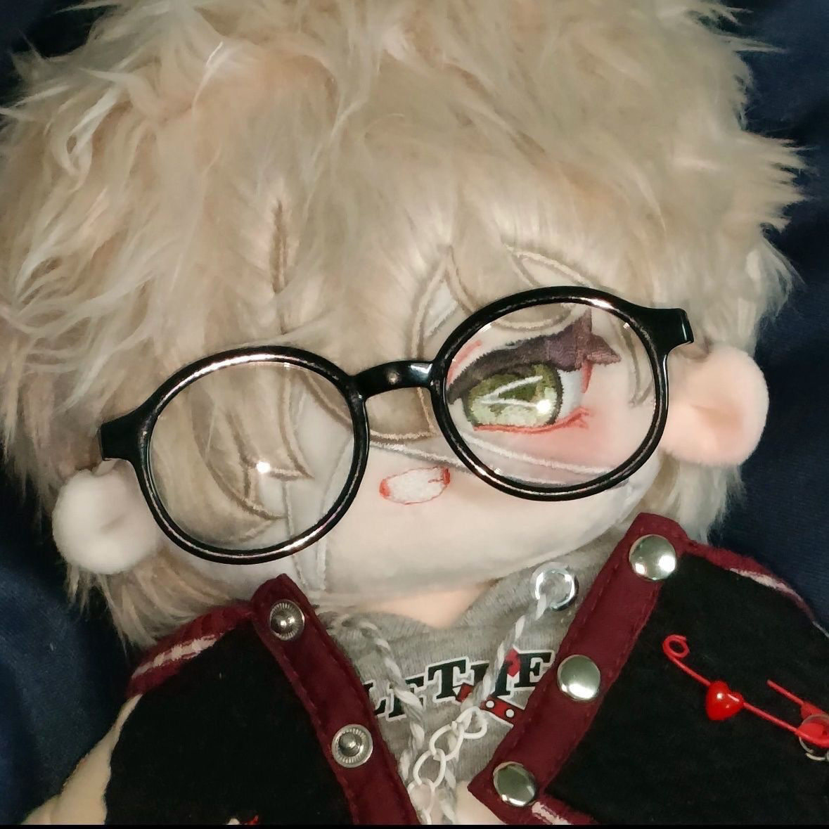 Identity V Fire Investigator Florian Brand's attributes: 20cm cotton doll, plush toy given as a gift.