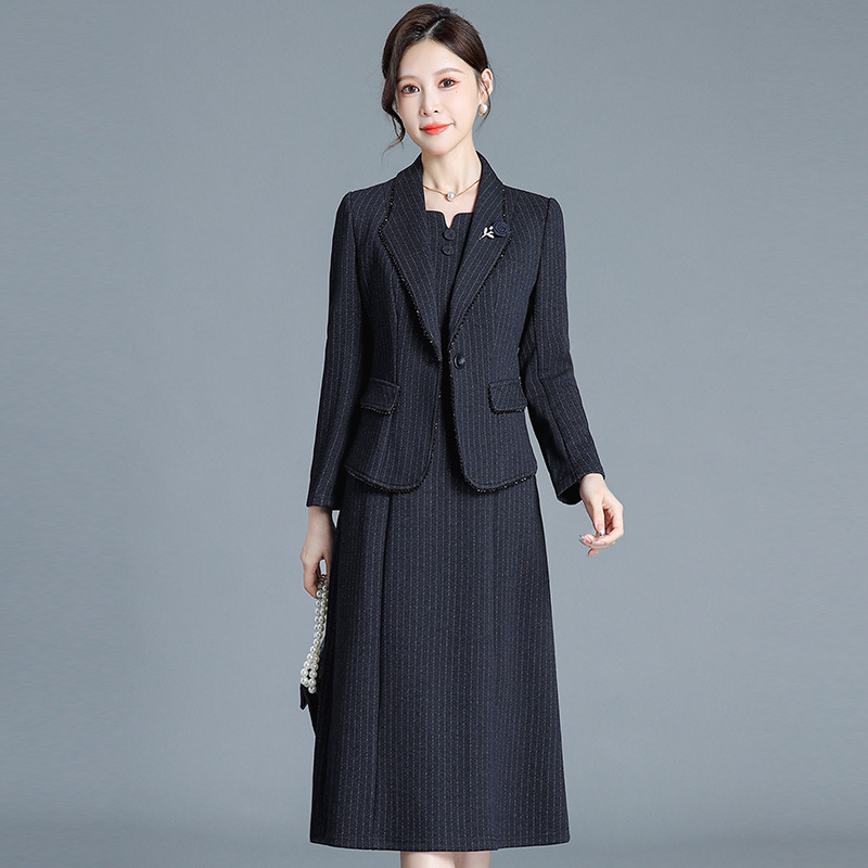 Small Suit Suit Skirt Spring and Autumn 2025 New Fashion Slimming Age-Reducing Dress Two-Piece Set for Women Small Suit Suit Skirt Spring and Autumn 2025 New Fashion Slimming Age-Reducing Dress Two-Piece Set for Women