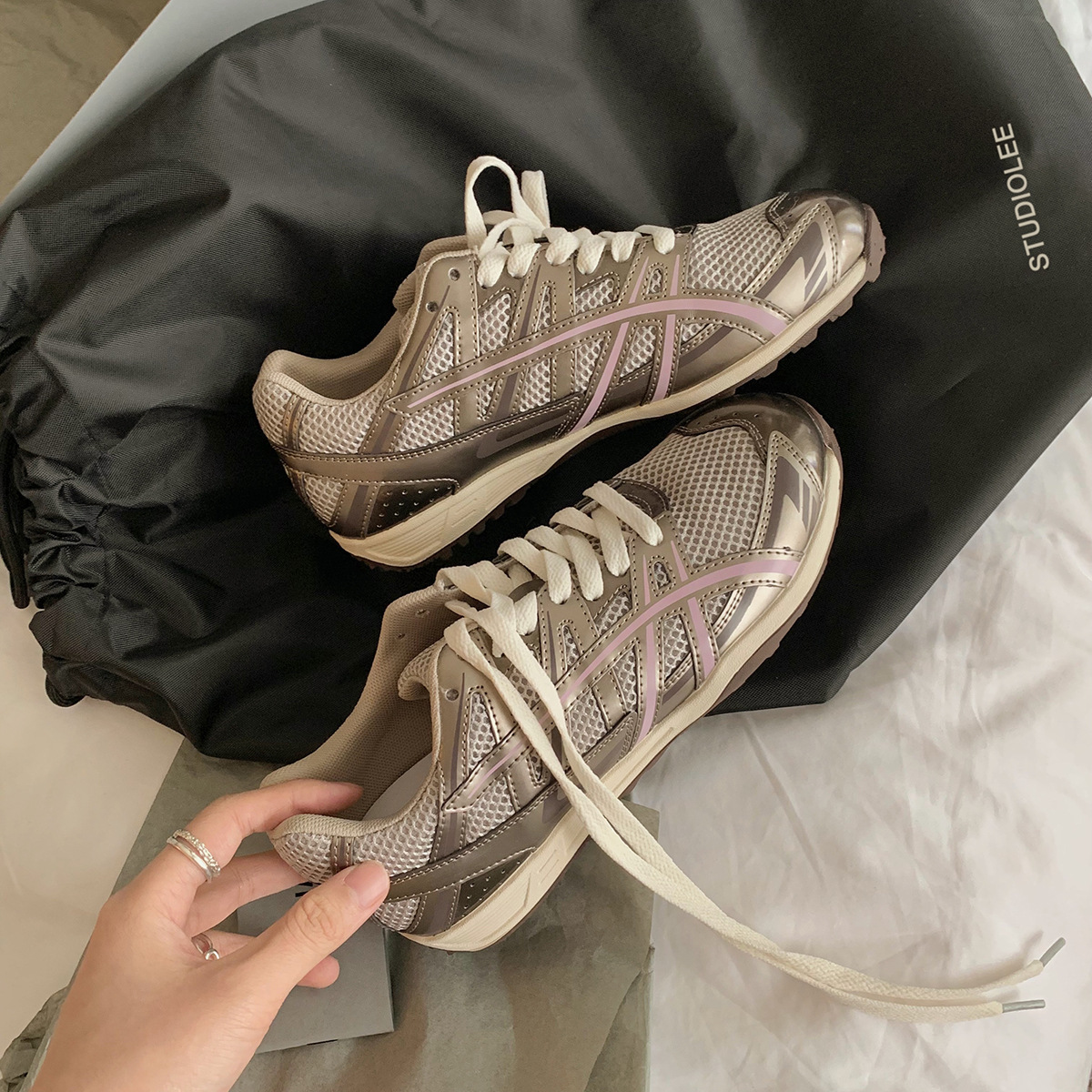 Grape Mom studiolee nuevo estilo deportivo americano costura de malla de todo fósforo color de contraste zapatos de papá primavera para mujer