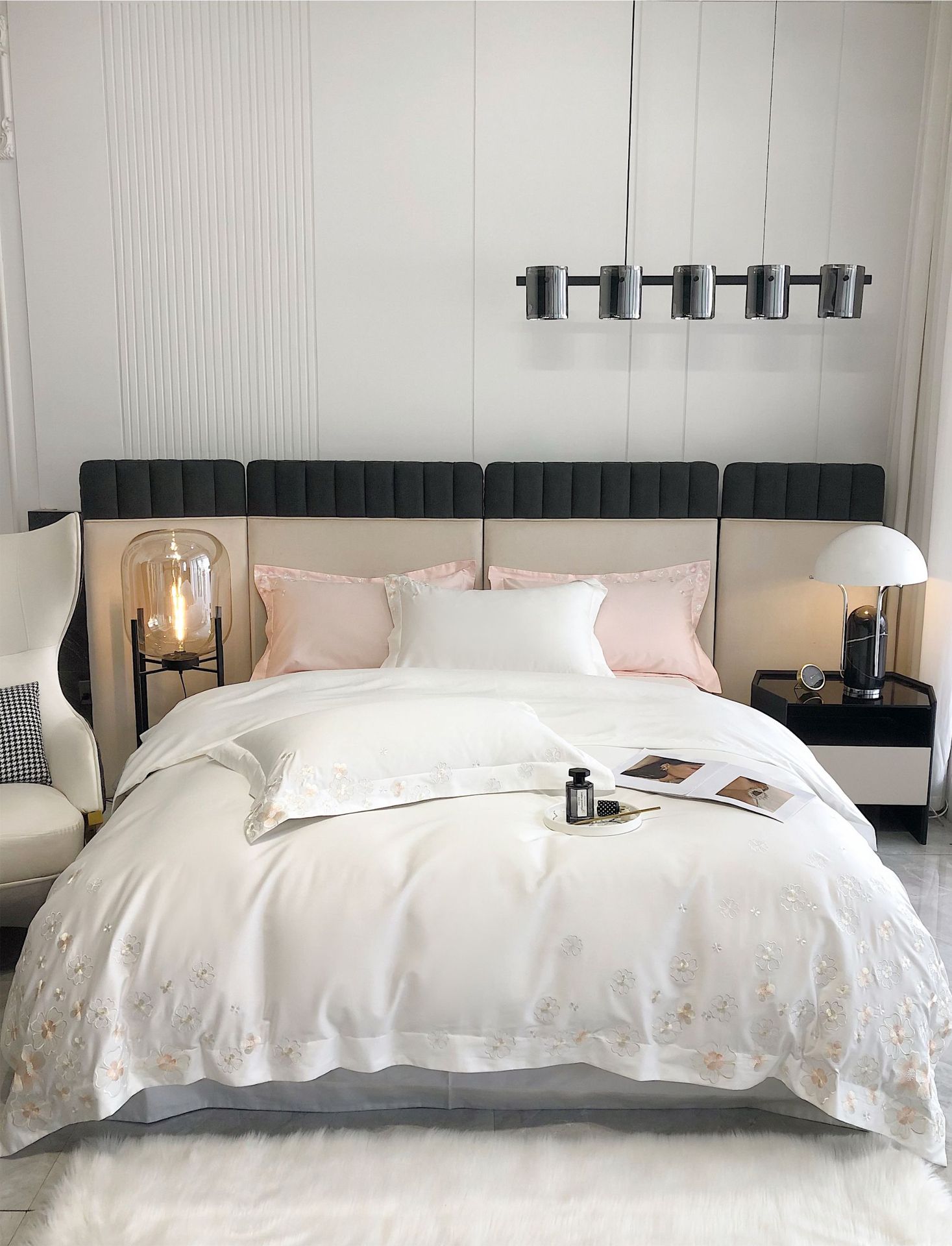 Bedding Set Image 1