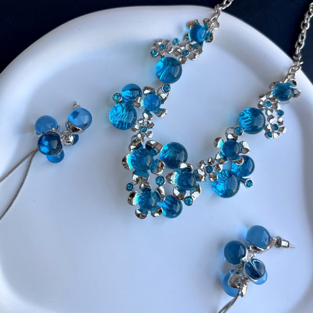 Oversized Enamel Flower Bracelet For Women, Chunky Statement Cuff_voghion.com