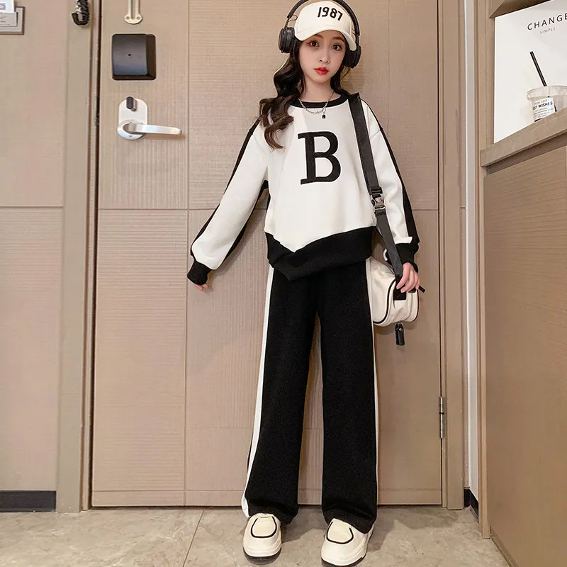 Sport 2023 Nuovo stile occidentale per bambini primavera moda Internet celebrità ragazze grande felpa con cappuccio due pezzi set_voghion.com