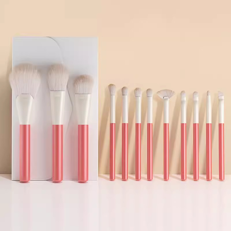 Vacaciones 12 conjuntos de cepillo de maquillaje de pelo suave pincel de pintura en polvo cepillo de blush cepillo de sombra de ojos cepillo de maquillaje de Cangzhou herramientas de maquillaje