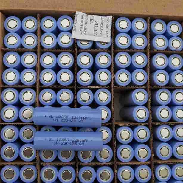 고용량 리튬 배터리 18650-3000mAh 셀 3.7V 리튬 배터리 대용량 손 전기 팬을 처리 할 수 있습니다.