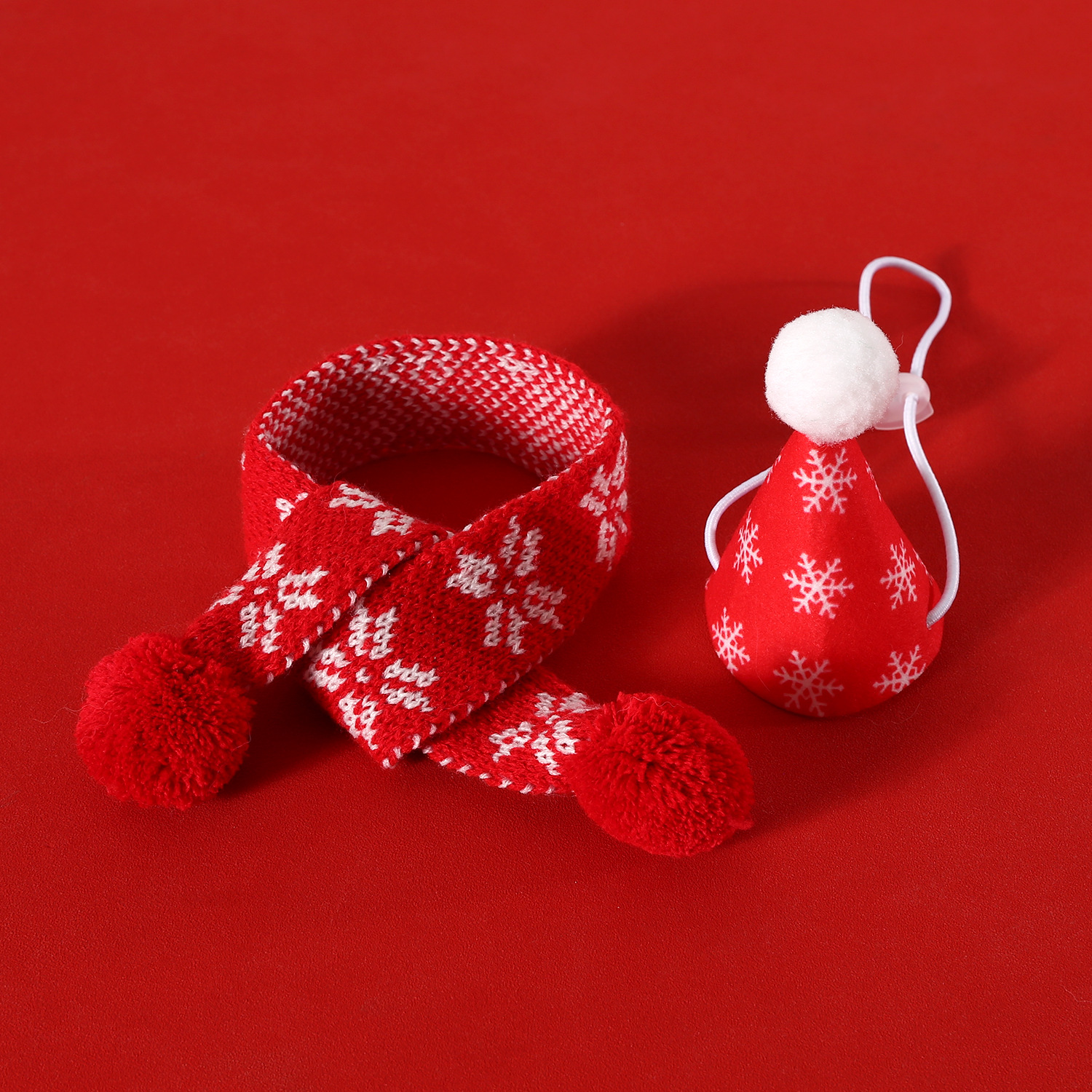 2024 mascotas set de Navidad gatos perros de madera cuadrilátero copo de nieve lana bufandas cuello gorra de pelo tridimensional toque