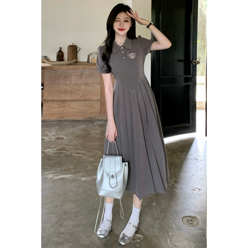 Женское платье большого размера для женщин 2025 лето новый серый поло воротник колледжа вышивка