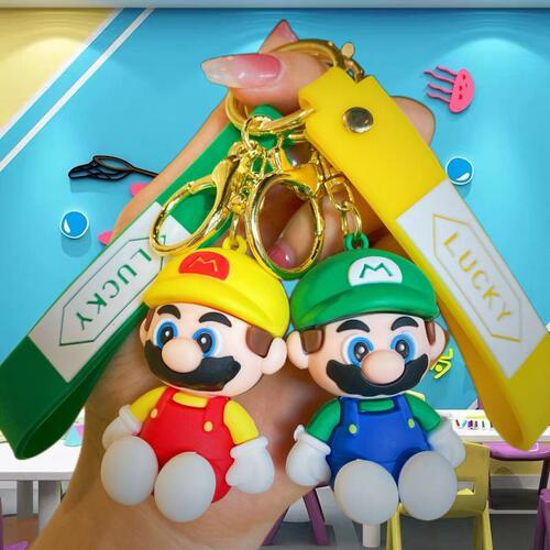 Cartoon sitting Super Mario keychain cute Mario doll pendant car key chain ring pendant wholesale