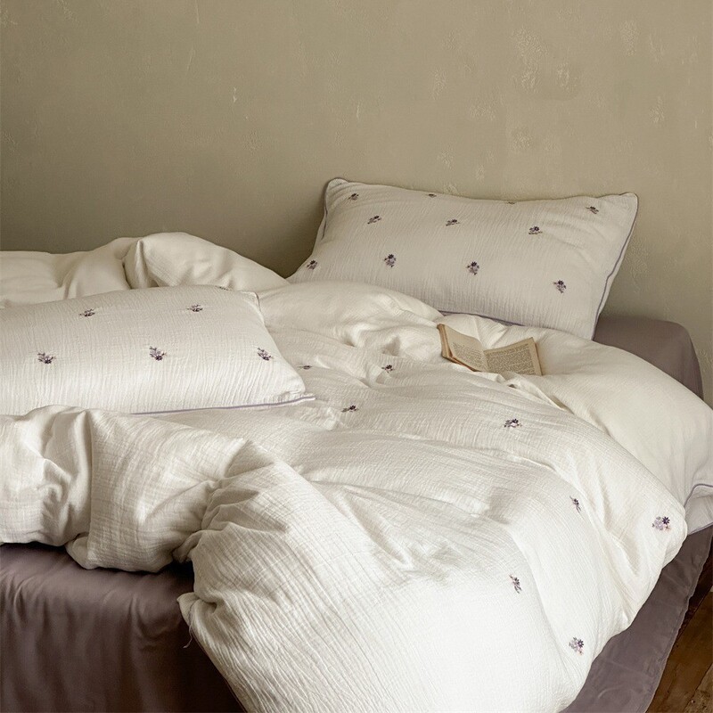 Mori Girl's Heart Double-layer Yarn Four-piece Set Fresh Small Flower Embroidered Cotton Soft Skin-friendly Quilt Cover Cotton Bedding