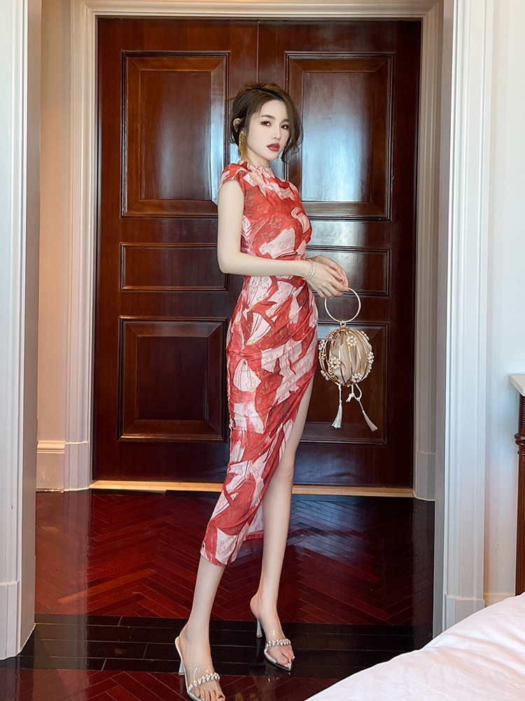 Đầm maxi nữ lưới in họa tiết retro xẻ tà dài — Đỏ cát Be
